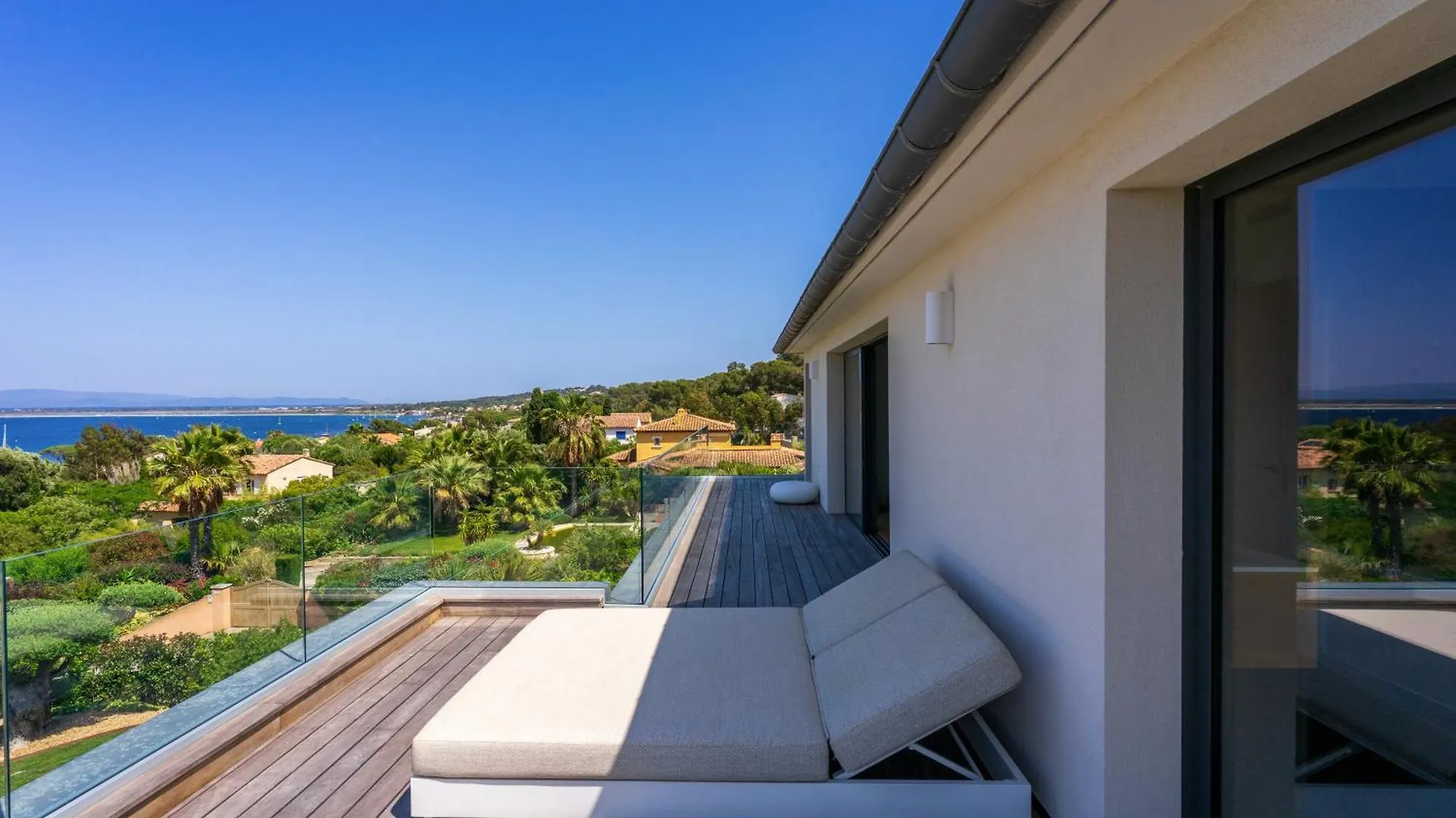 Villa Palma Giens - Vue Mer Panoramique -Piscine Chauffee Mai A Septembre- 4 Chambres -Garage Hyères 0*,  Frankrig